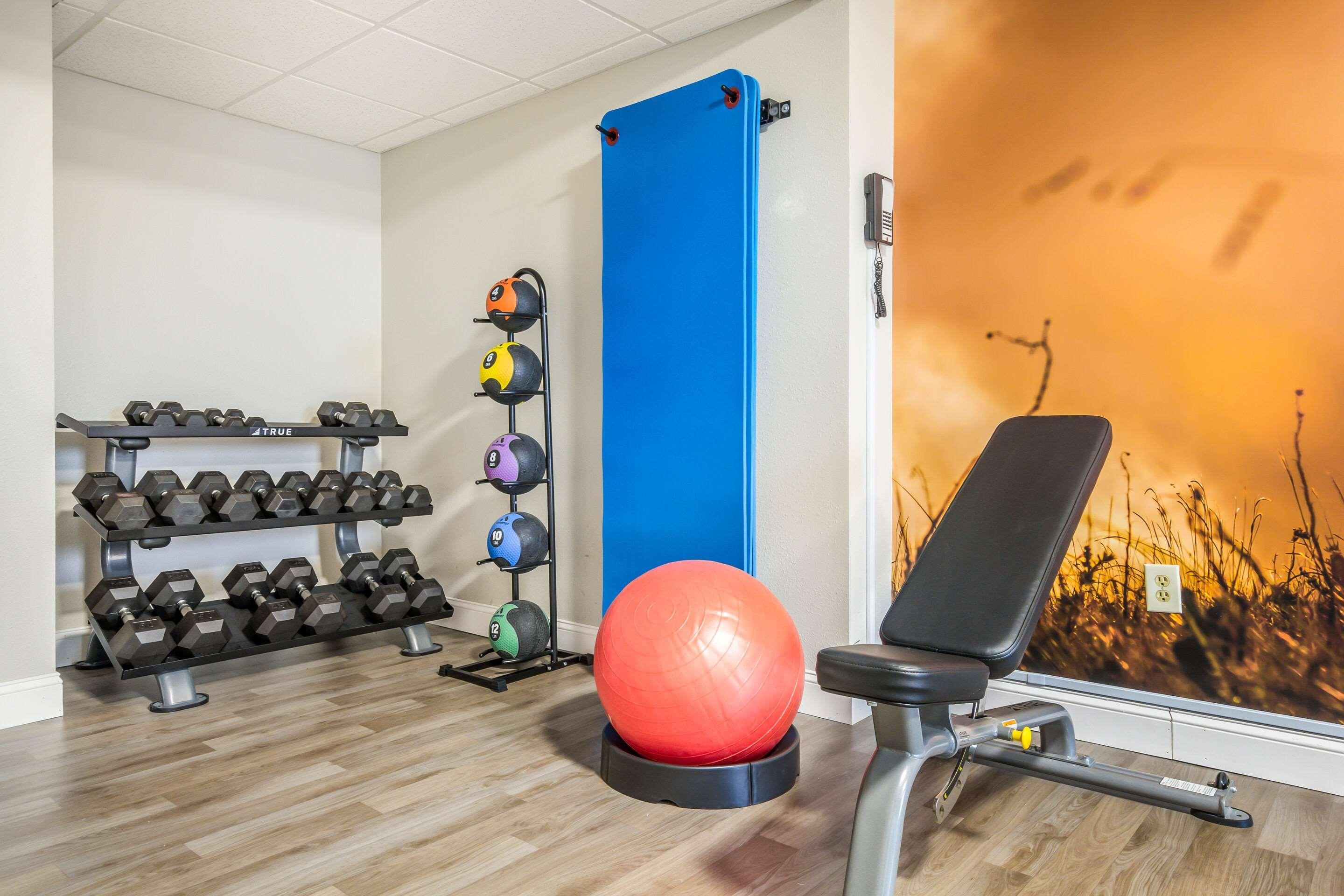 Instalaciones Recreativas Clarion Pointe Richmond North near University