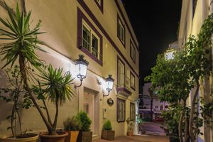 Alojamiento - TAK Boutique Marbella Old Town with Parking