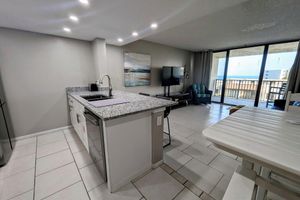 Alquiler Vacacional - Ocean Front Condo w/ Views, Pool, Hot Tub, Pickleball -Tennis- Basketball courts