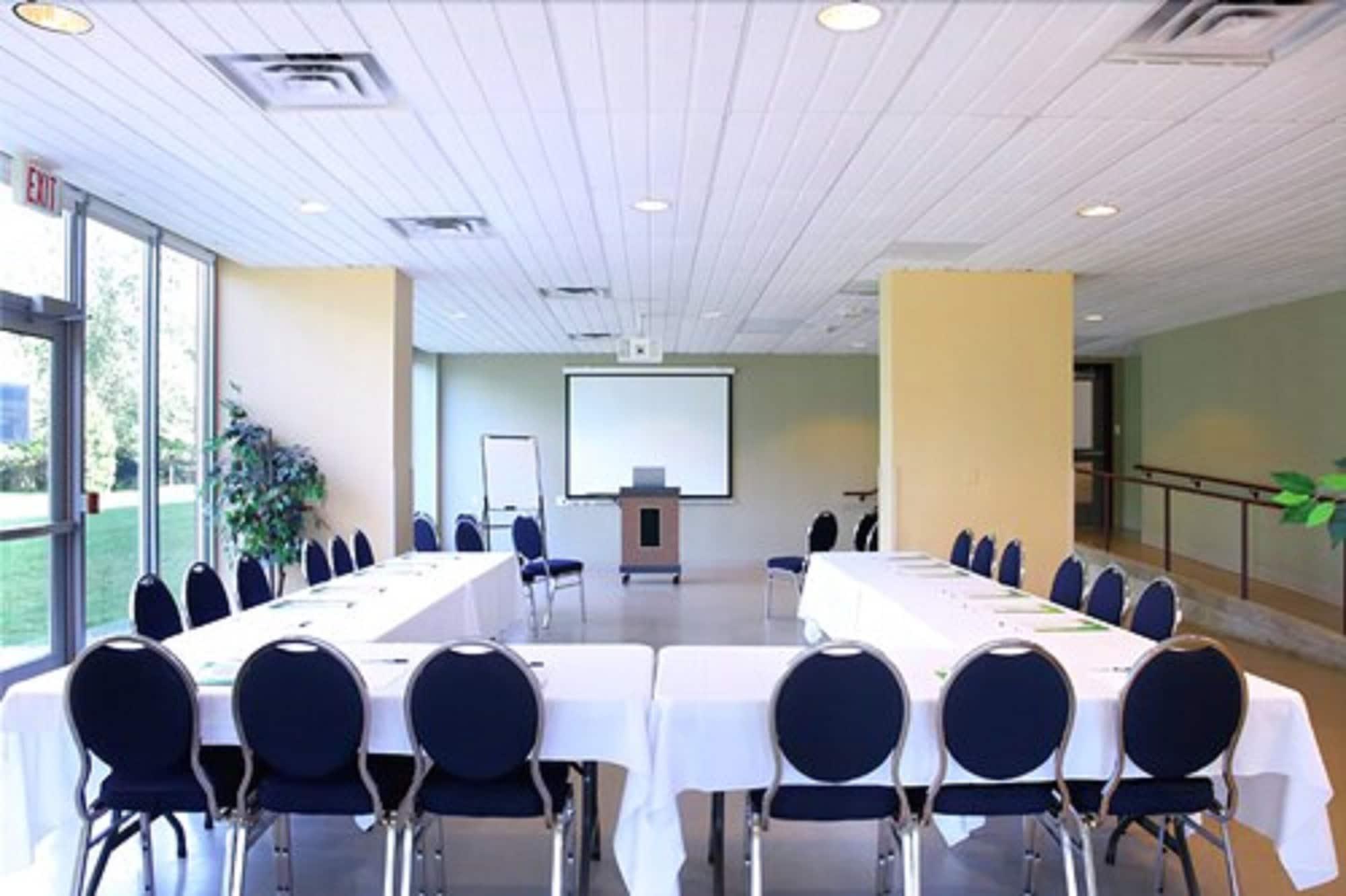 Sala de Reuniones Residence & Conference Centre - Brampton