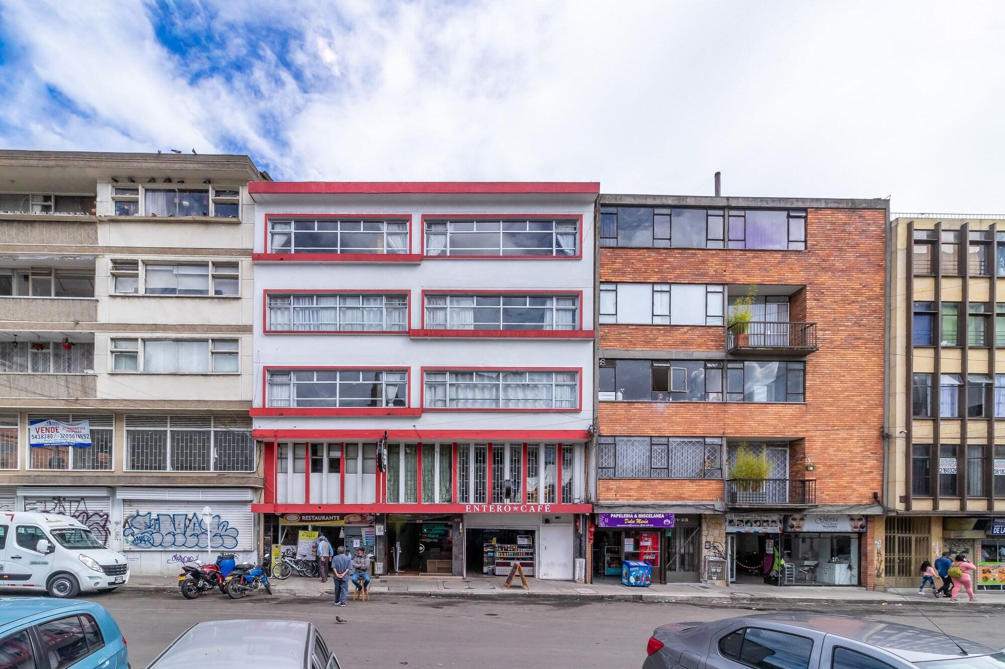 Vista Exterior Hotel Lourdes La 62