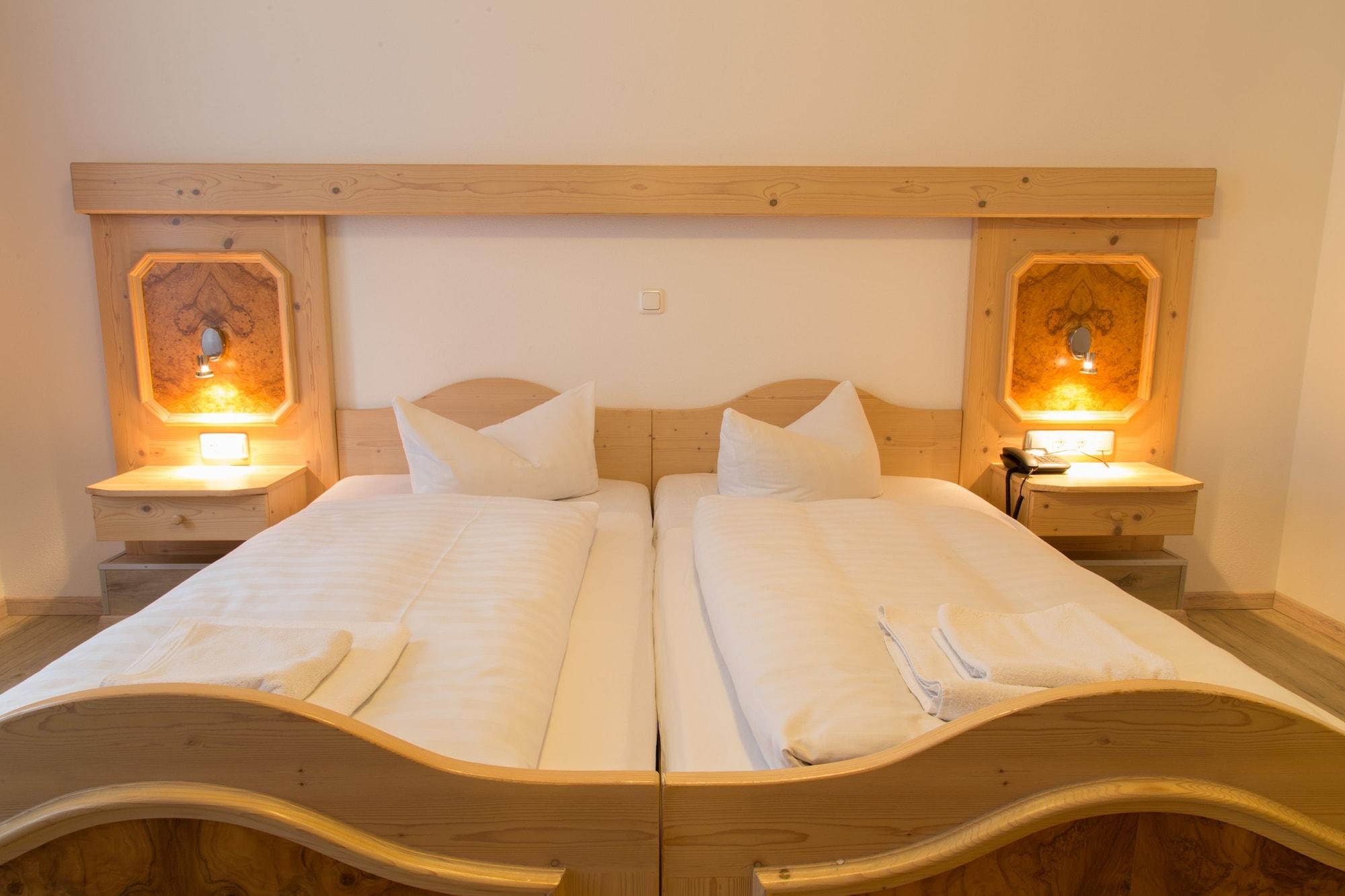 Varios Hotel Krone