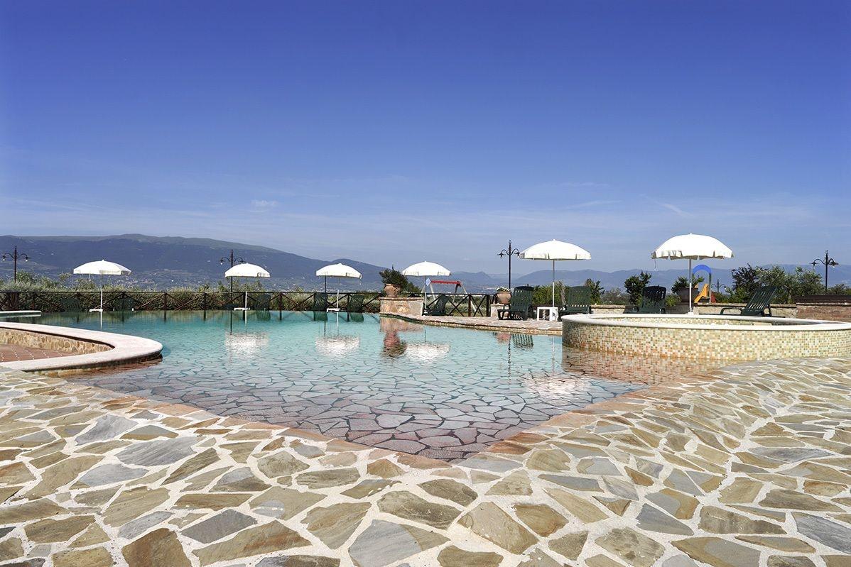 Varios Tenuta del Perugino