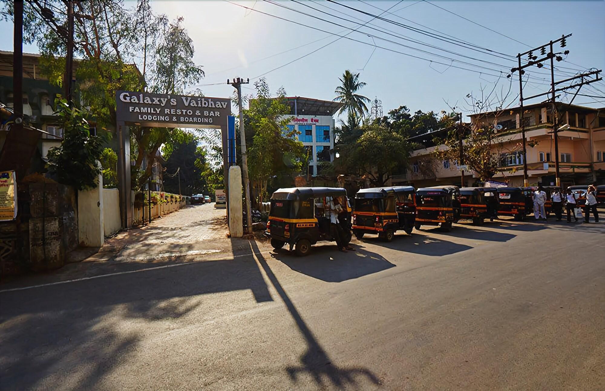 Vista Exterior Hotel Galaxy's Vaibhav