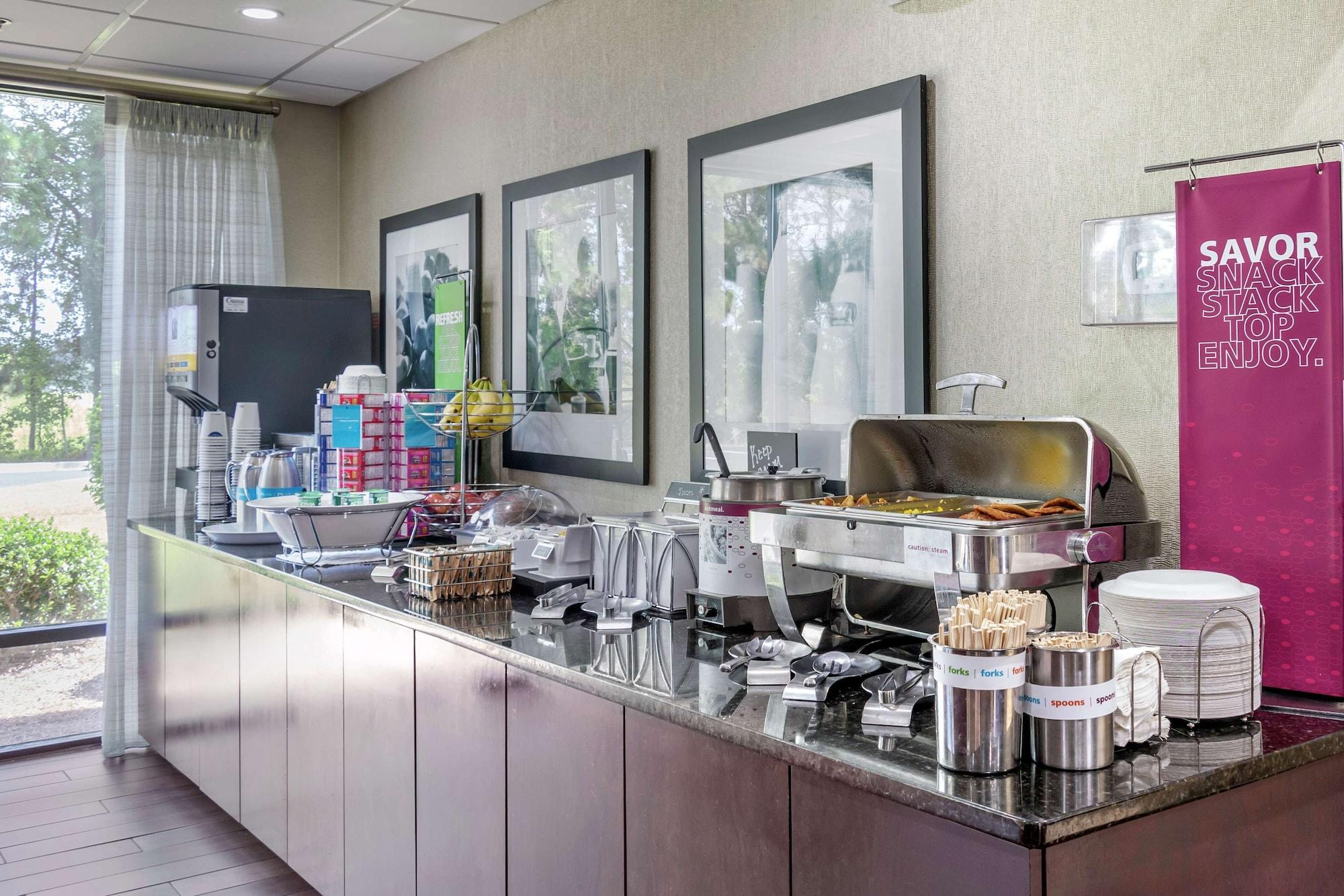 Restaurant Hampton Inn Adel