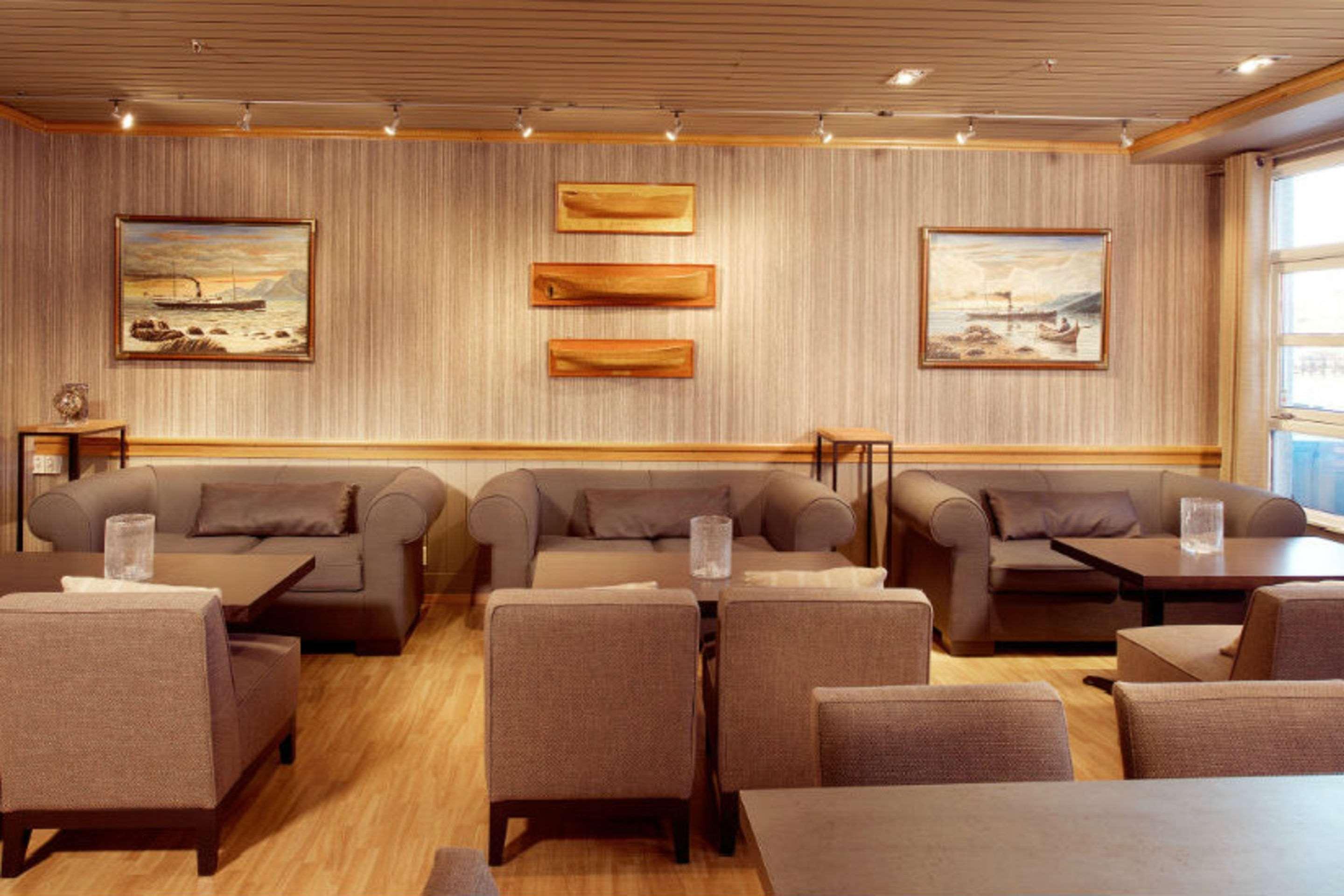 Vista Lobby Home Hotel With