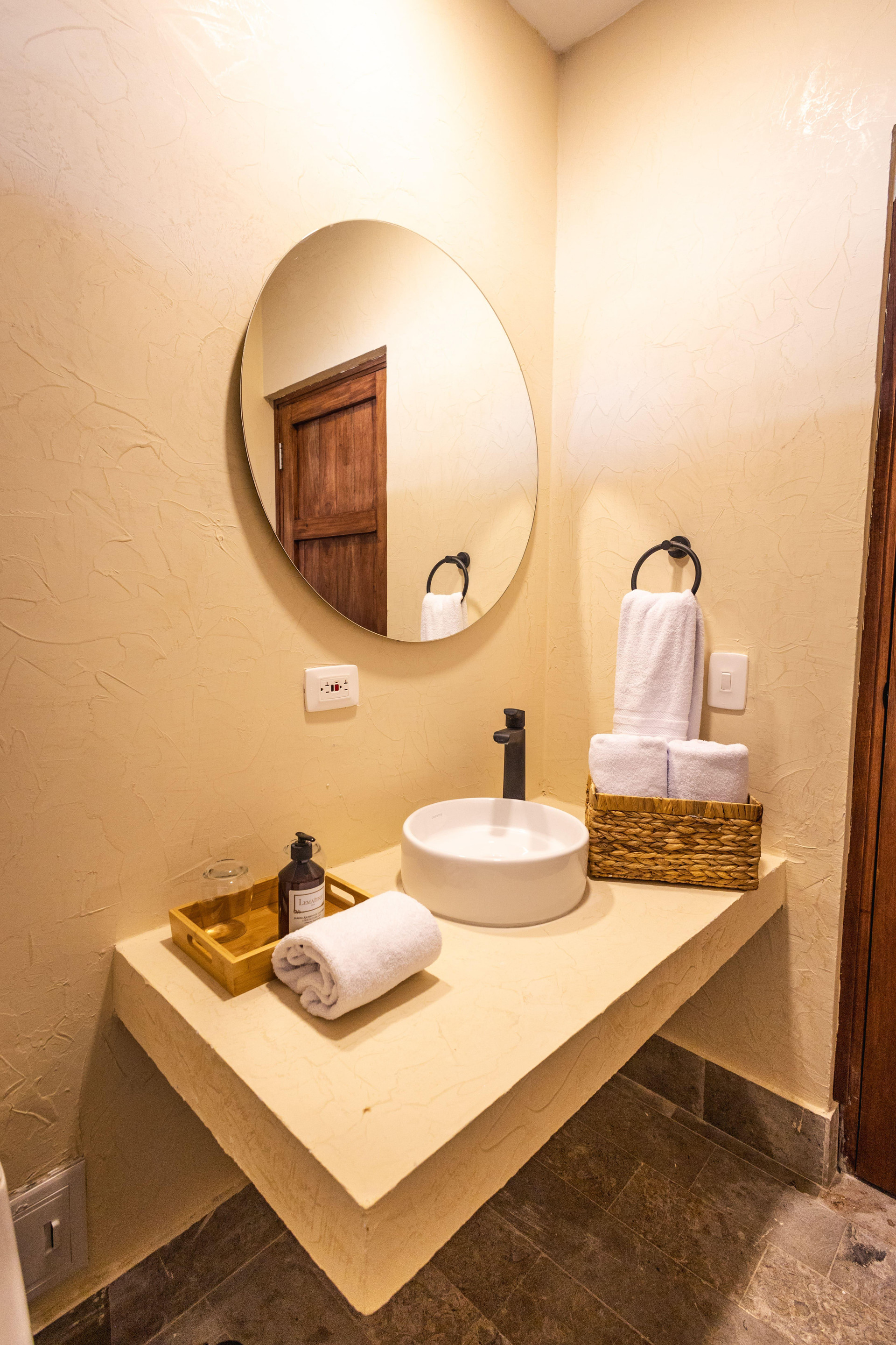 Baño Casa Noa Colonial Rooms