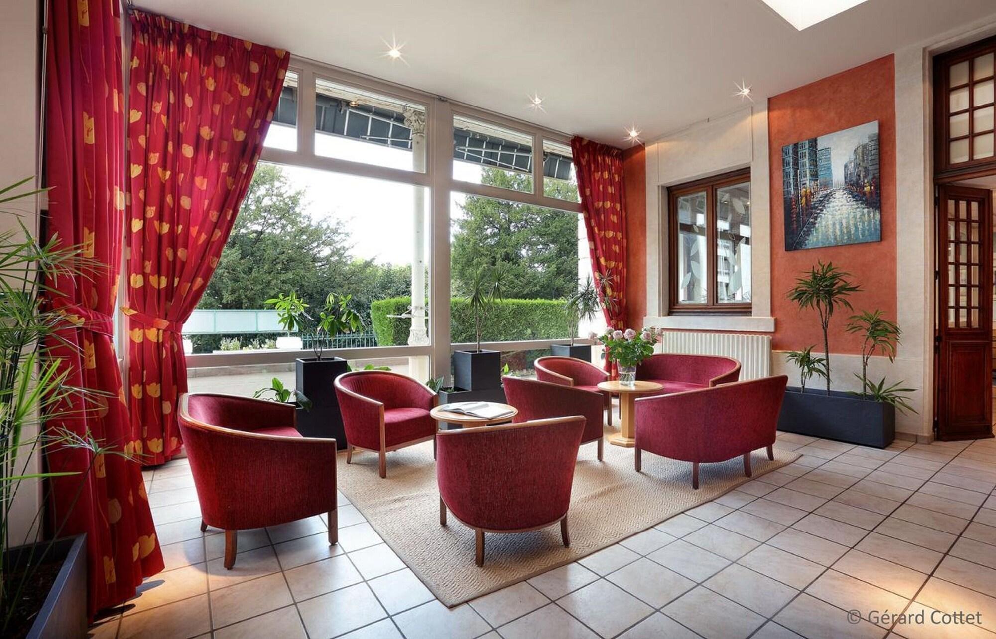 Vista Lobby Hôtel des Eaux