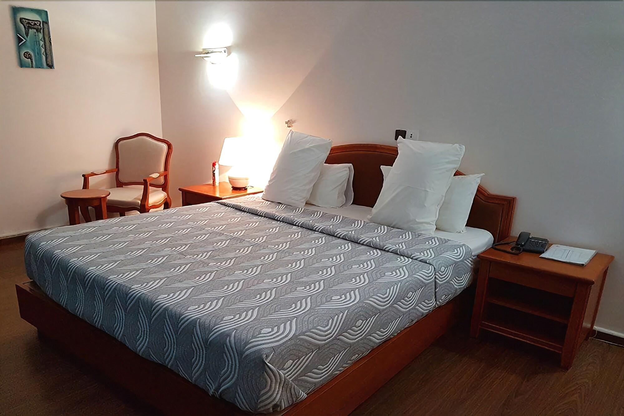 Varios Hotel Massaley