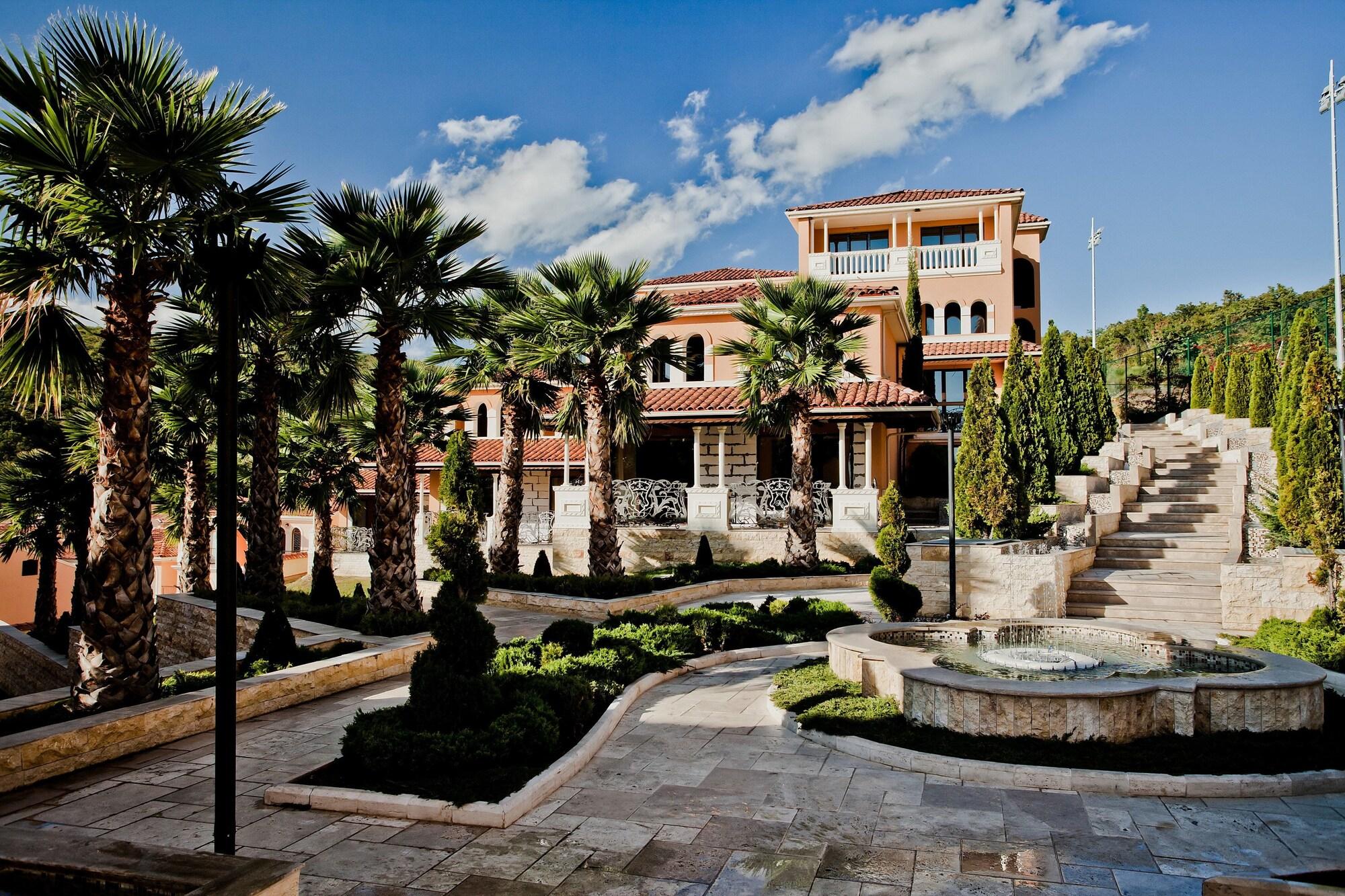 Vista Exterior Villas Elenite Premium