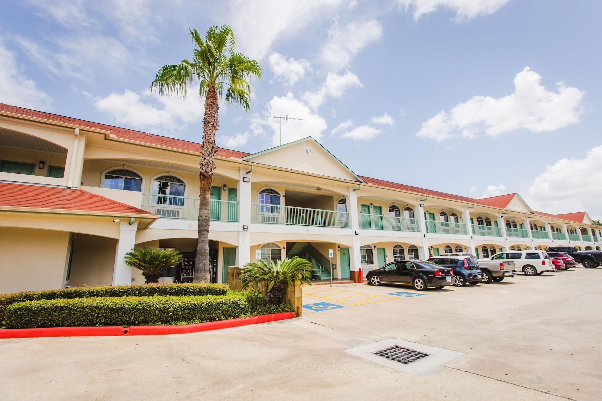 Vista Exterior Palace Inn Beltway 8 & Westview