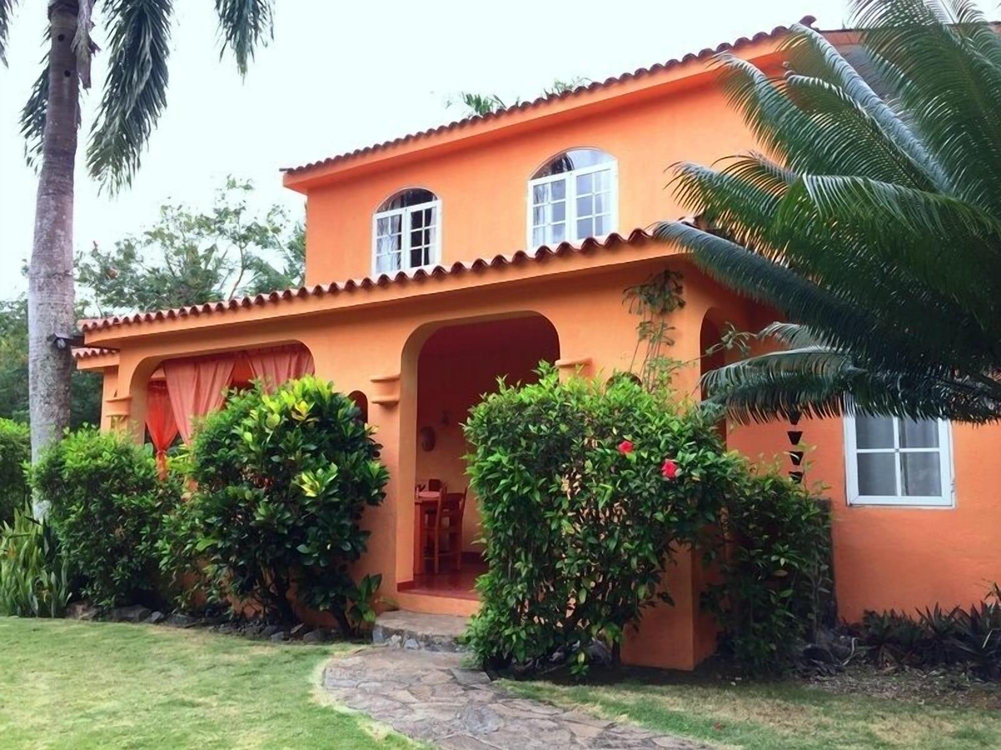 Vista Exterior Madrugada Residencial
