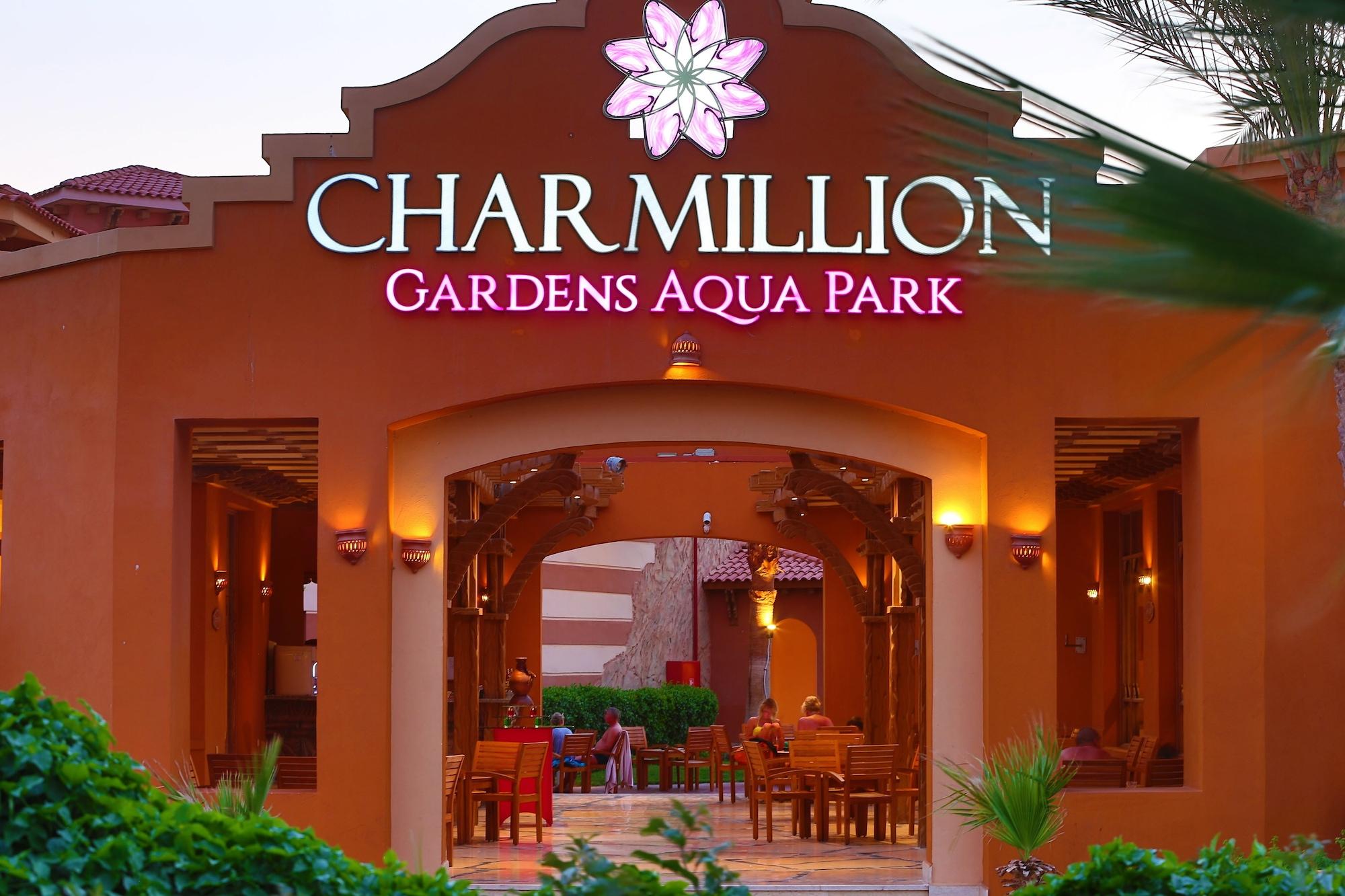 Vista Exterior Charmillion Gardens Aquapark