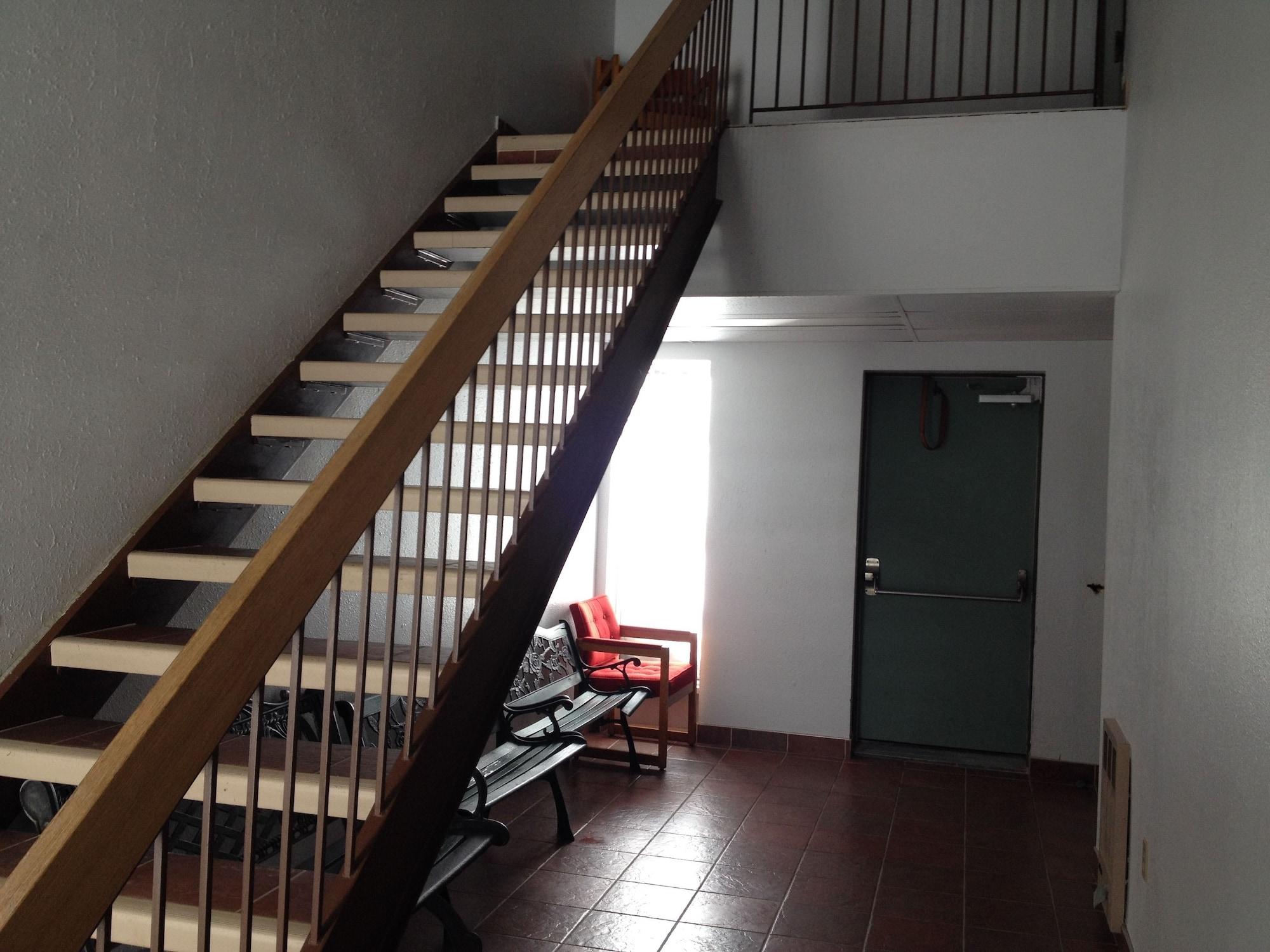 Varios Relais Lac Caché