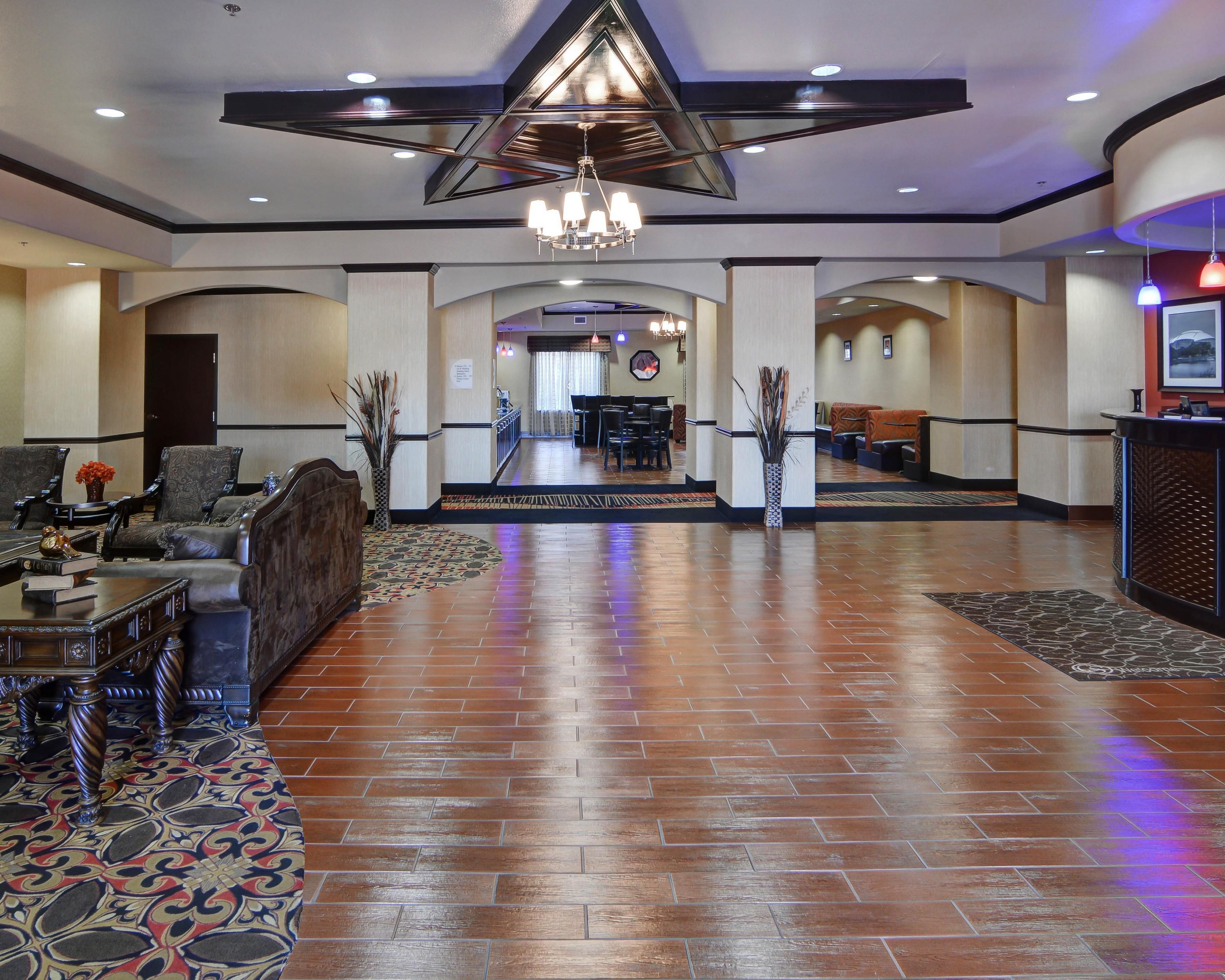 Vista Lobby Comfort Suites Lake Worth