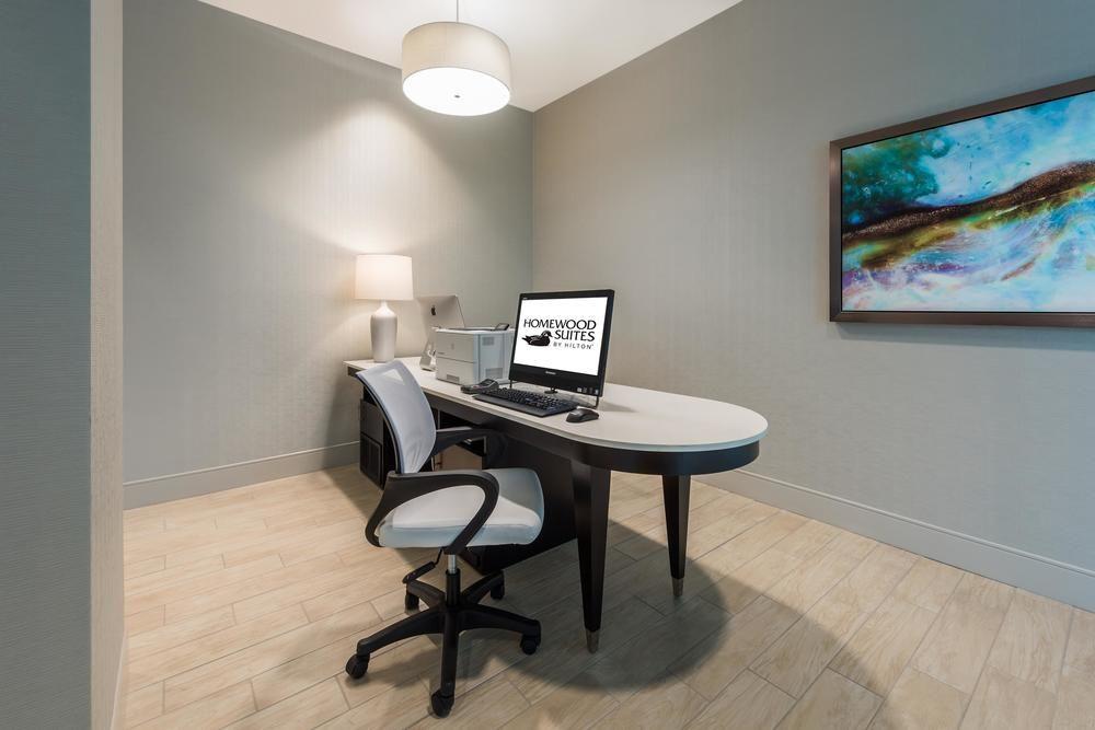 Business center Homewood Suites by Hilton Miami Dolphin Mall