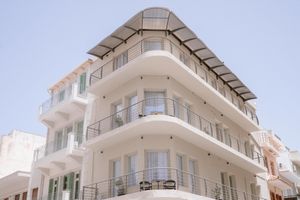 Alojamiento - Plānis Str Urban Suites by Semavi