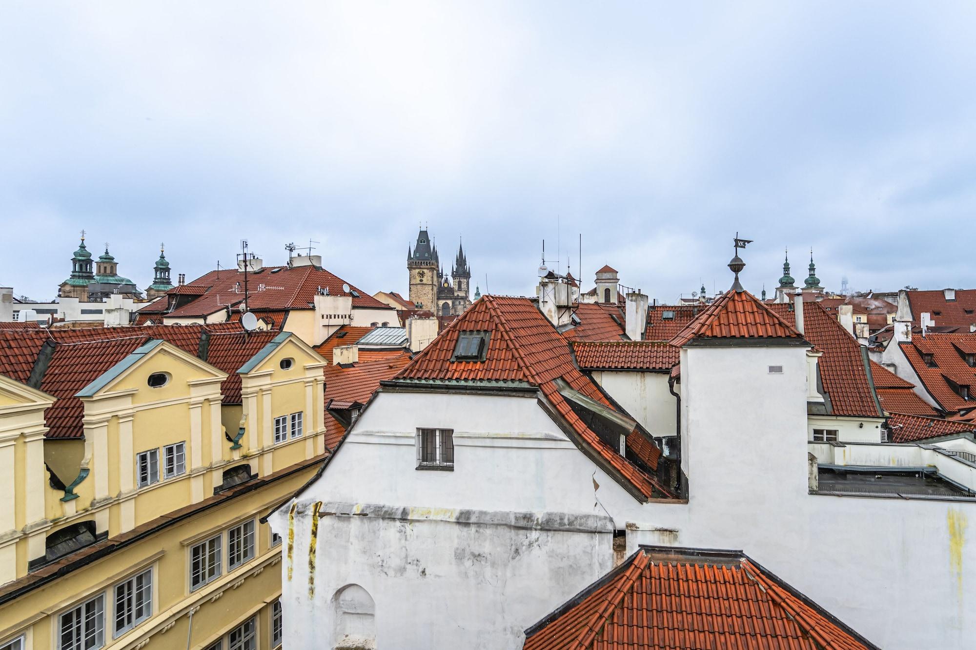 Varios Charles Apartments in Old Town Prague