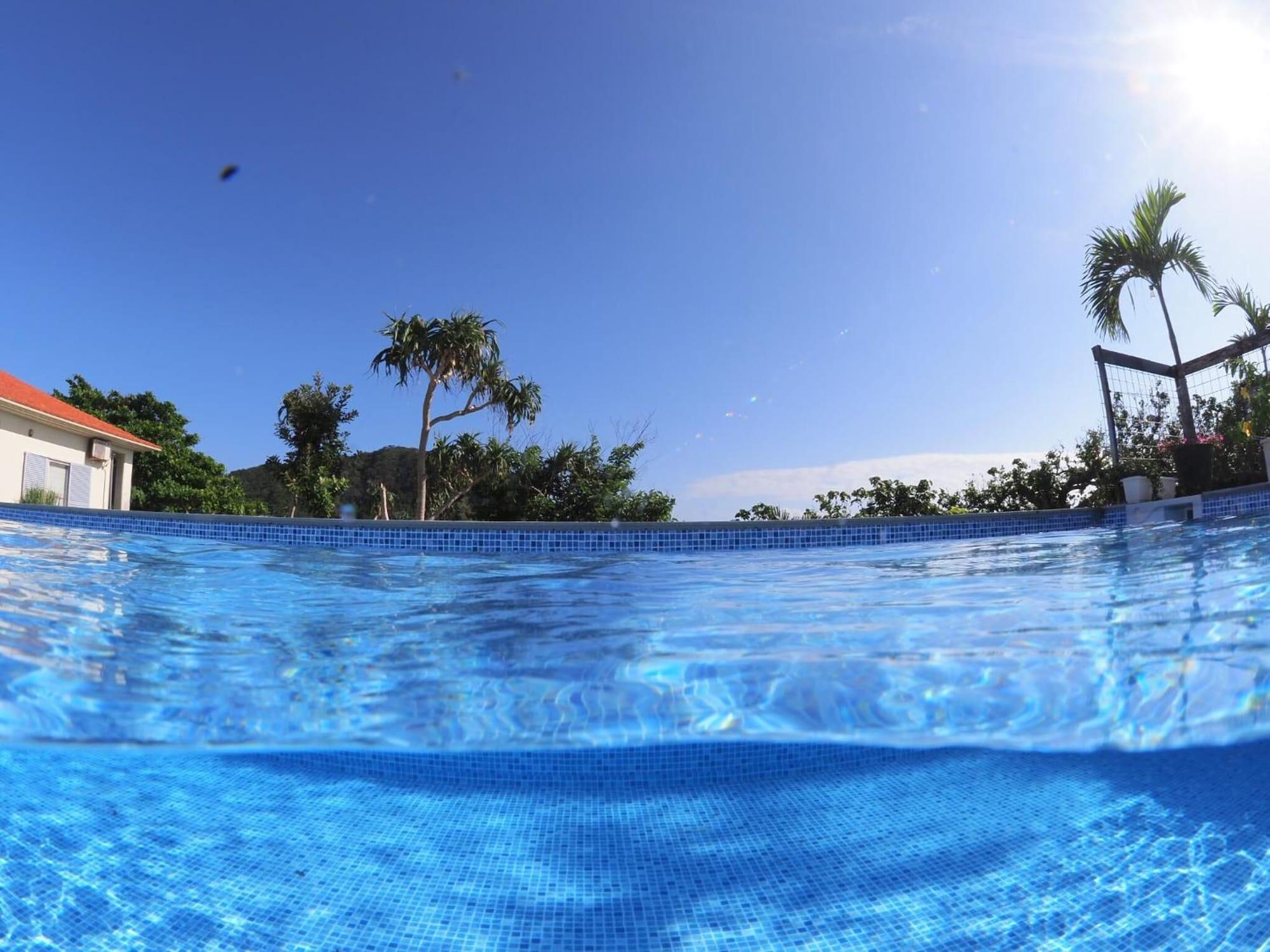 Vista Piscina Blue Suites Hanamuro on the beach