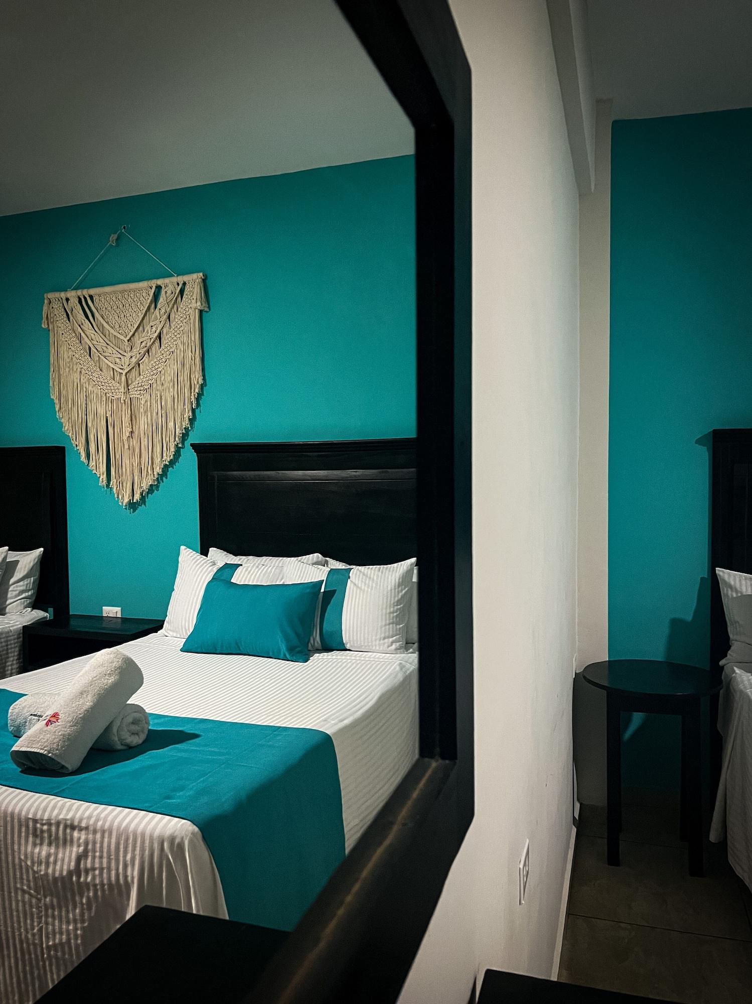 Varios Hotel Tamtokow
