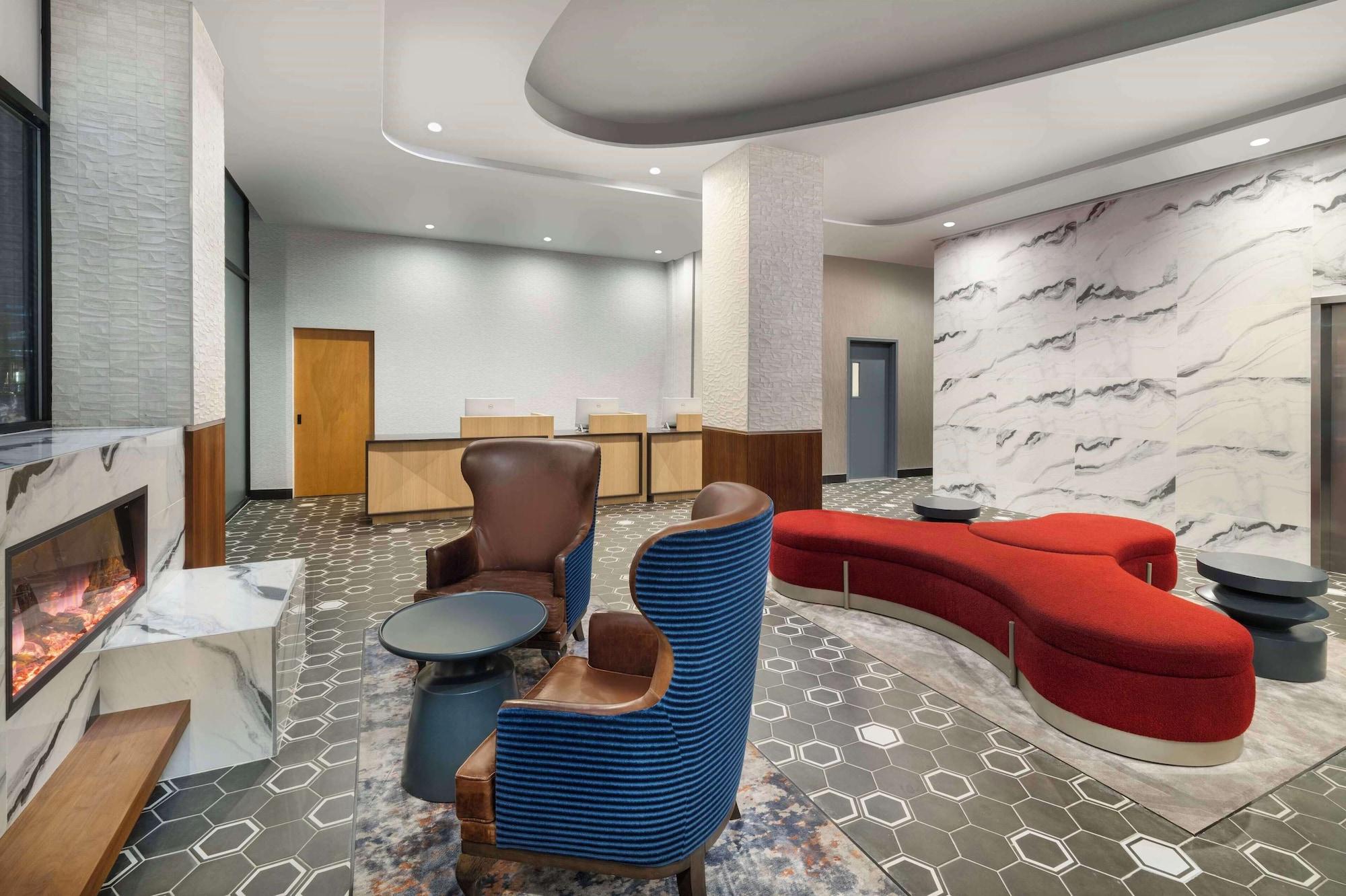 Vista Lobby DoubleTree by Hilton Long Island City, NY