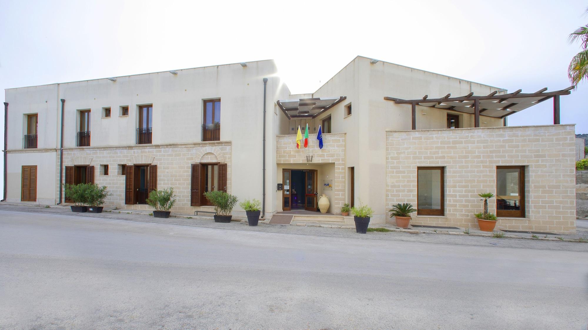 Varios Insula Hotel