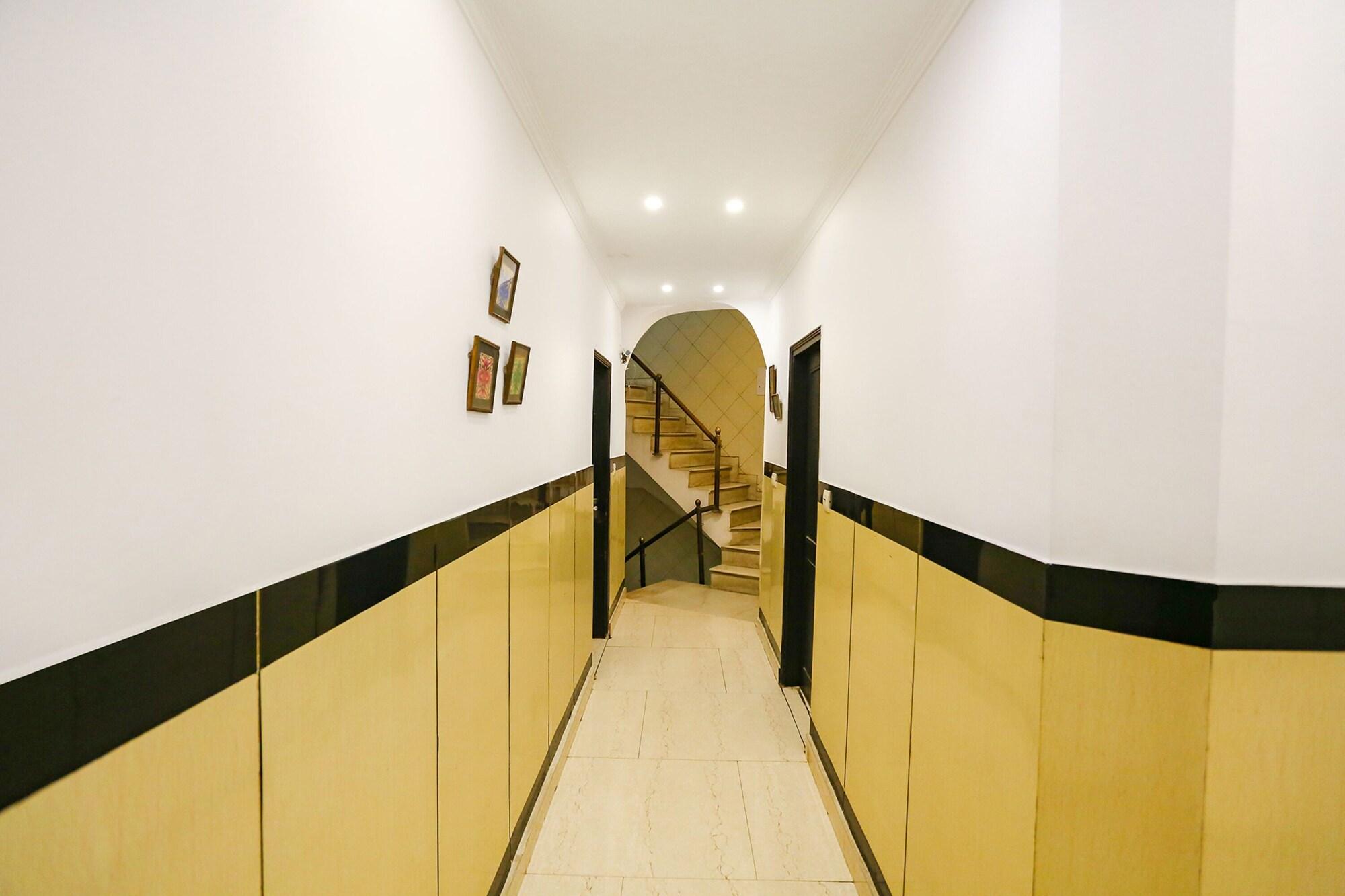 Vista Lobby FabExpress Lloyd House