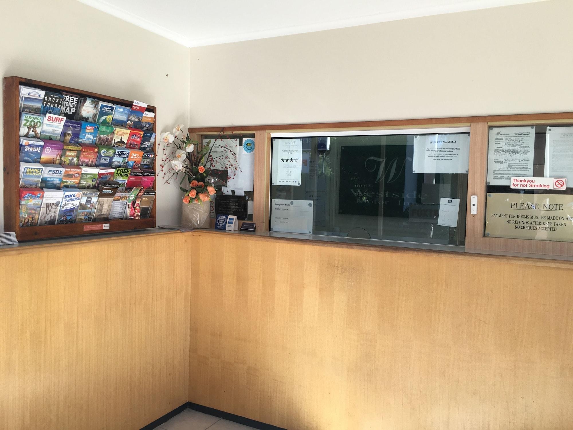Vista Lobby Westside Motor Inn