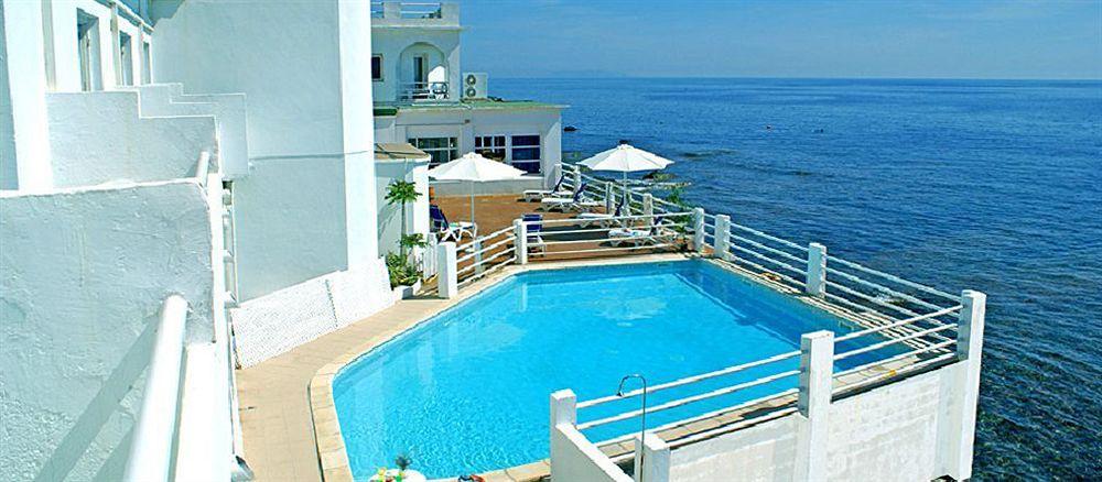 Vista Piscina Ariana