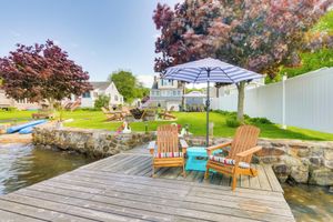 Alquiler Vacacional - Lakefront Home, Close to Mt Southington!