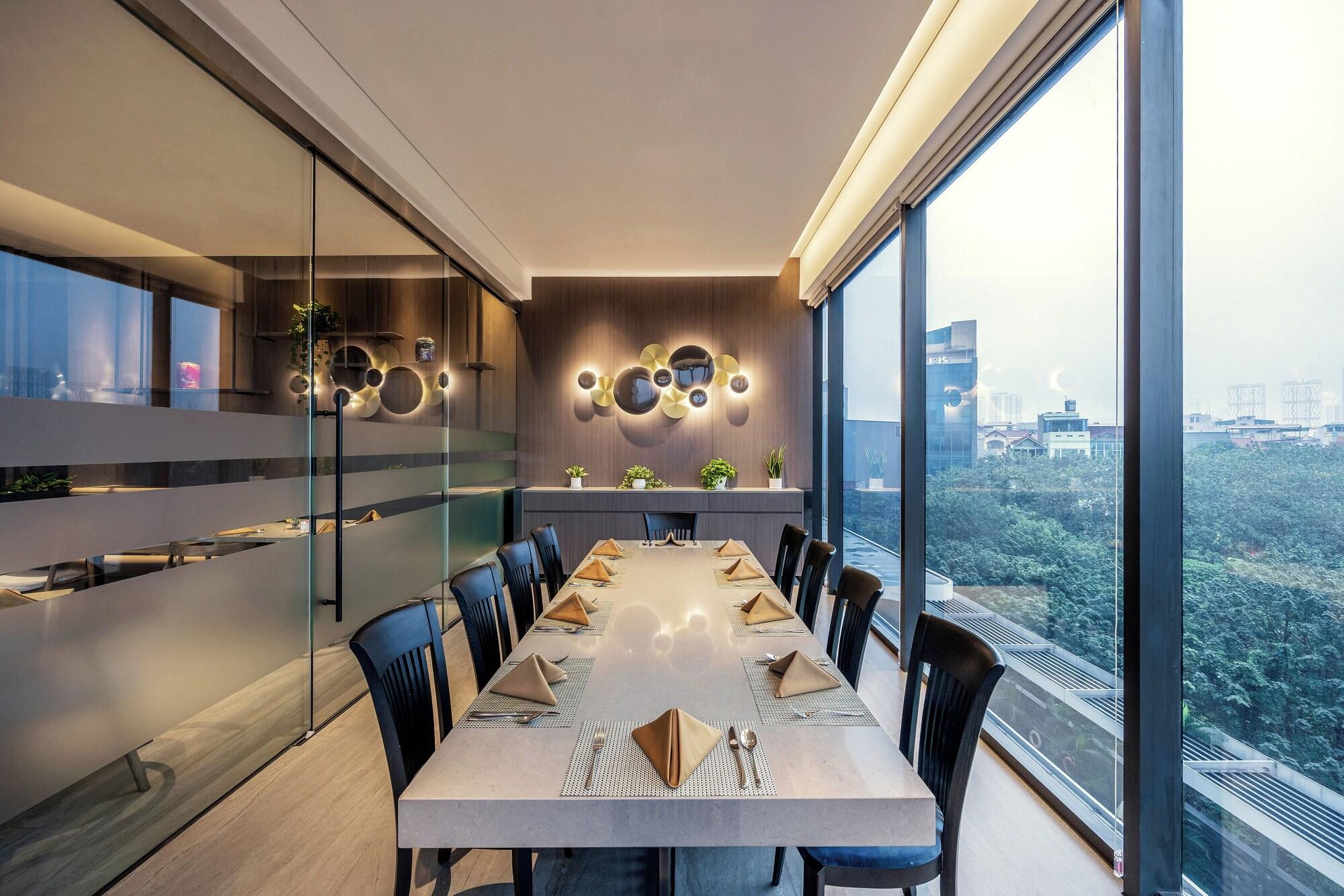 Restaurant Fraser Residence Hanoi