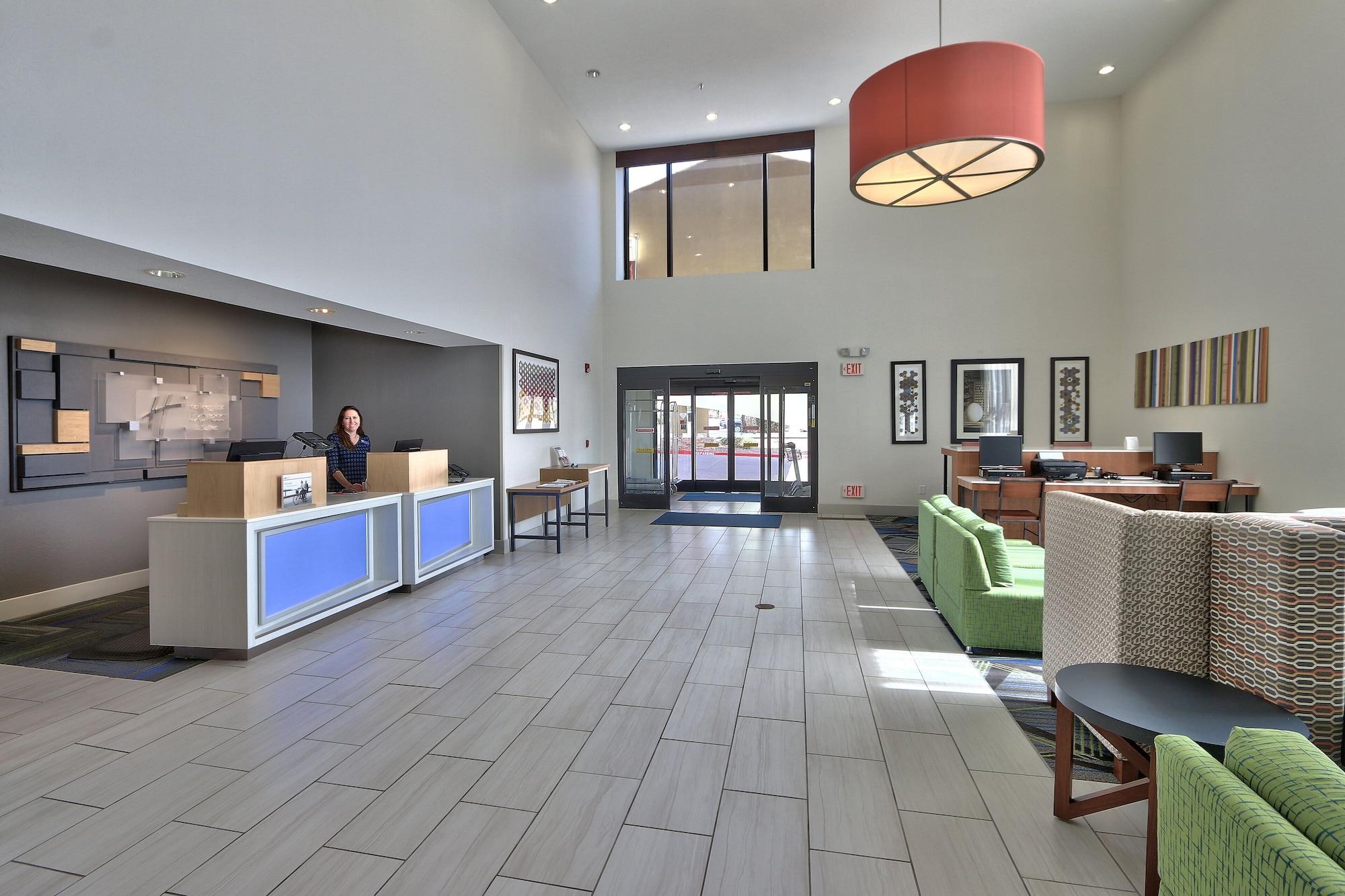 Vista Exterior Holiday Inn Express - Balloon Fiesta Park by IHG