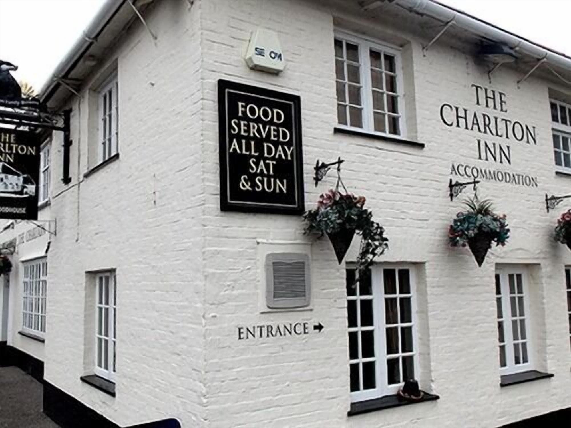 Vista Exterior The Charlton Inn