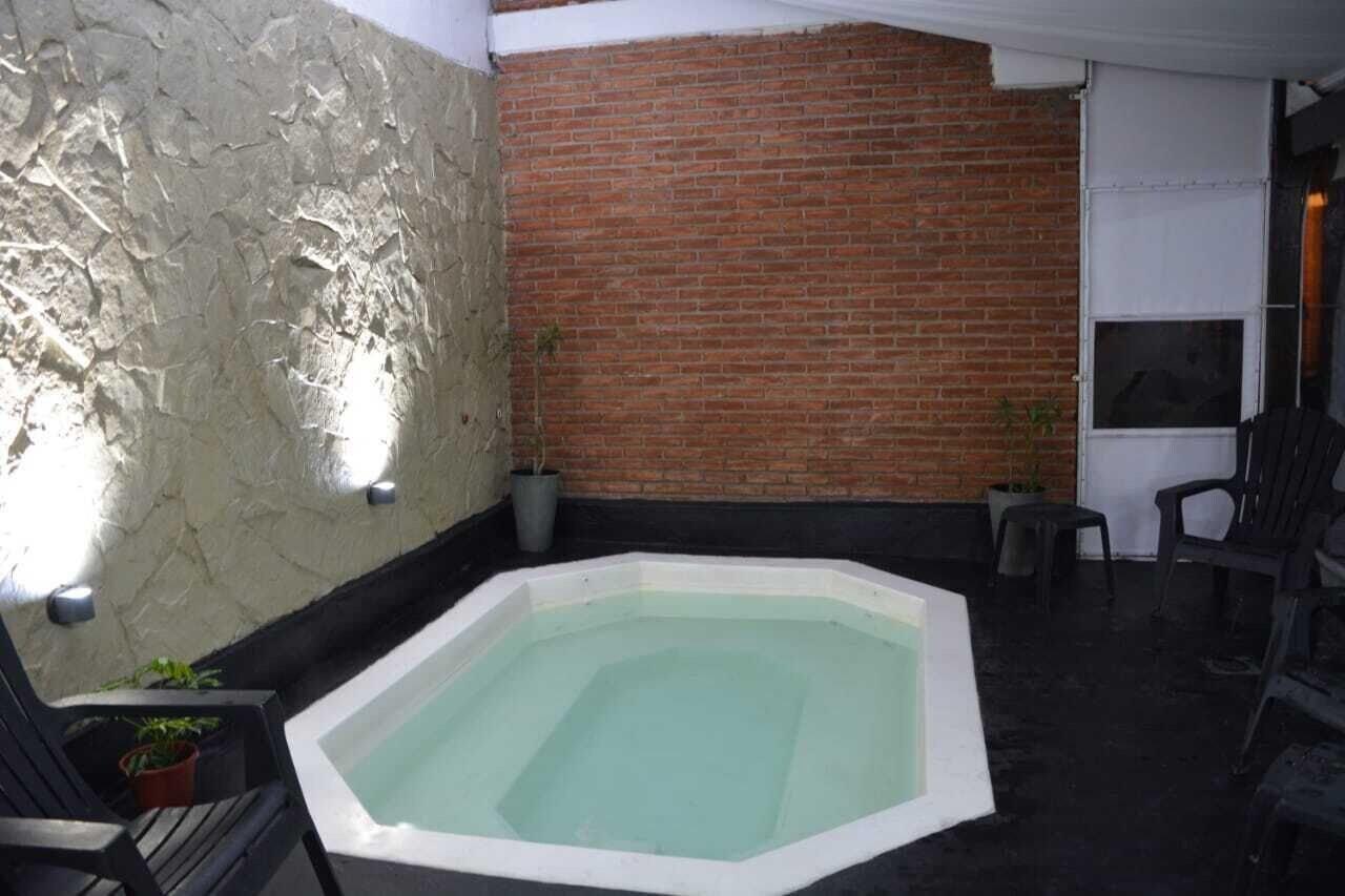 Vista Piscina Posada Savoia