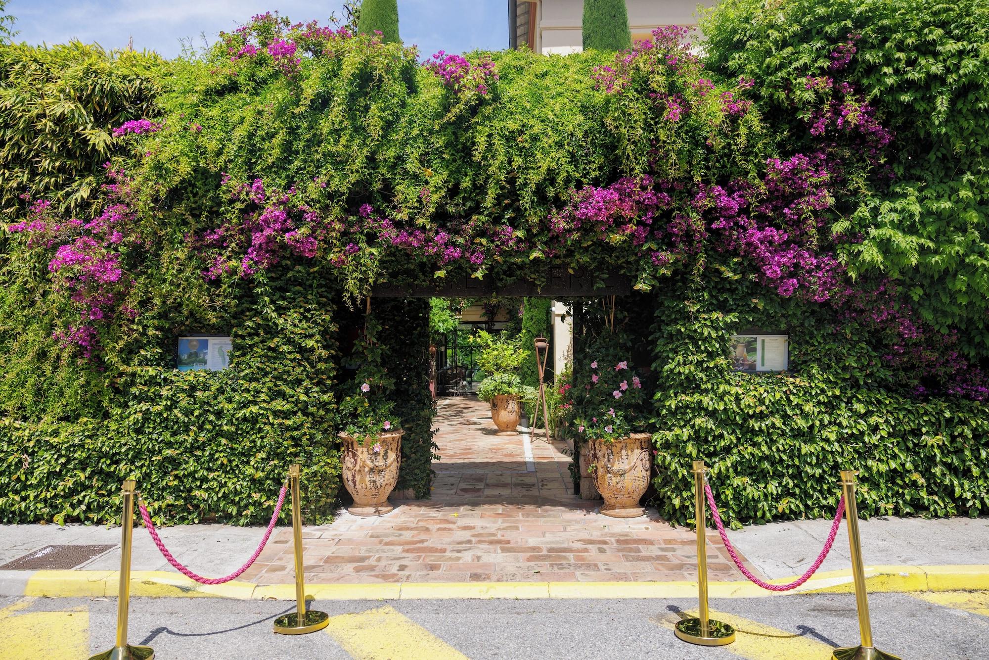 Vista Exterior Hôtel La Villa Sainte Valérie Adults Only