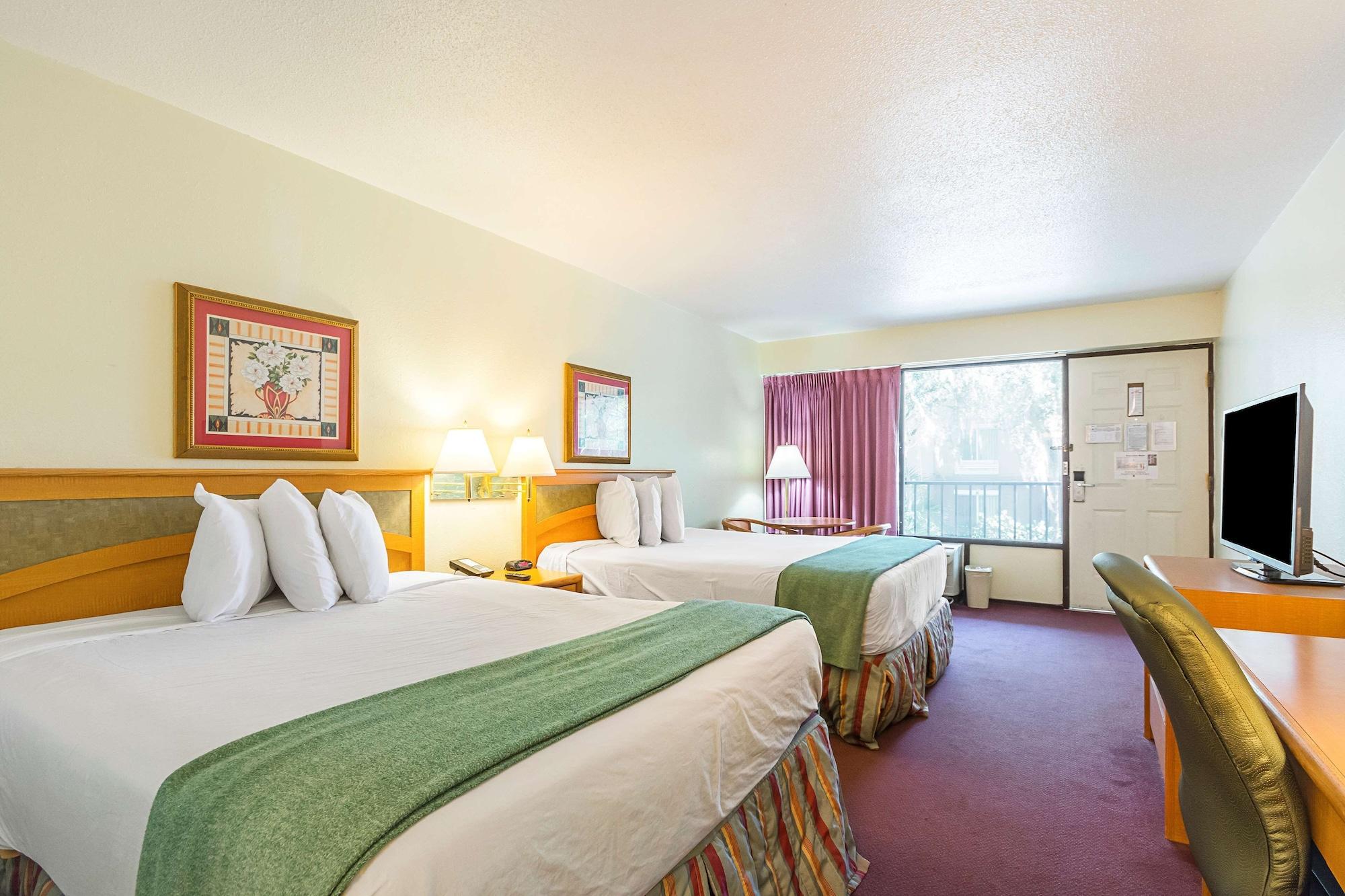 Habitación Americas Best Value Inn & Suites Melbourne