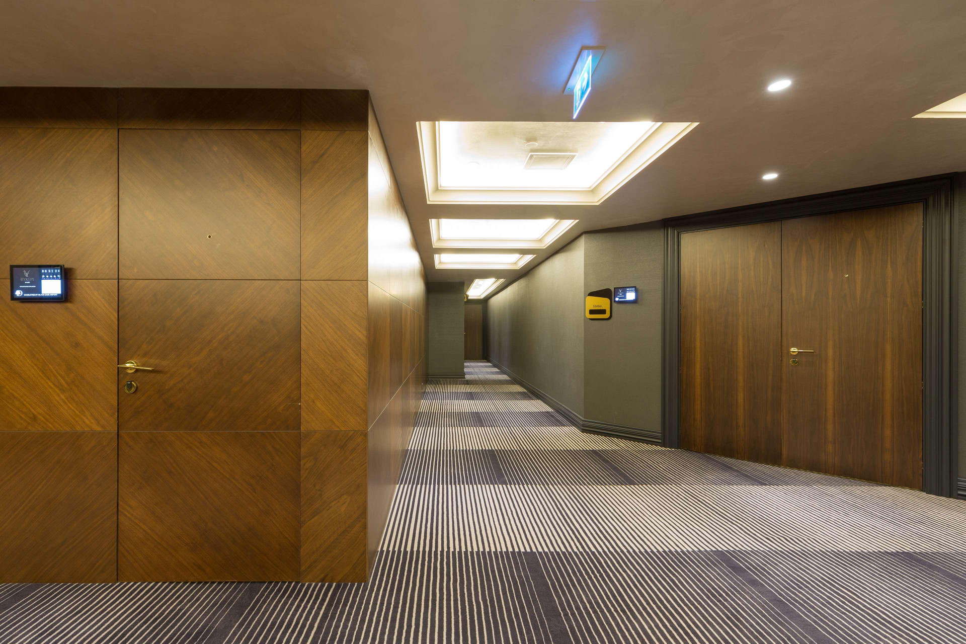 Vista Exterior Doubletree By Hilton Izmir Airport