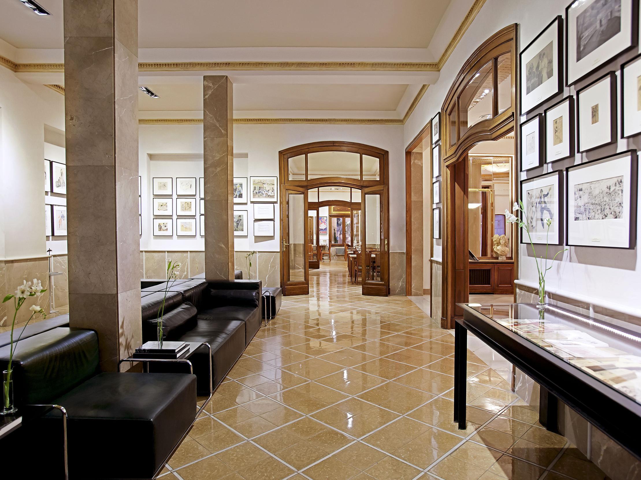 Lobby view Astoria