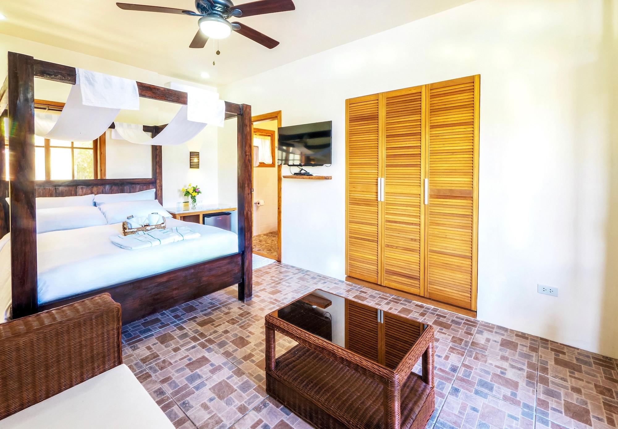 Habitación Edgewater Dive & Spa Resort