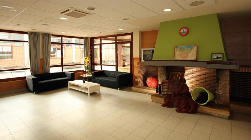 Centro de Negocios Trinkete Etxea Hostel