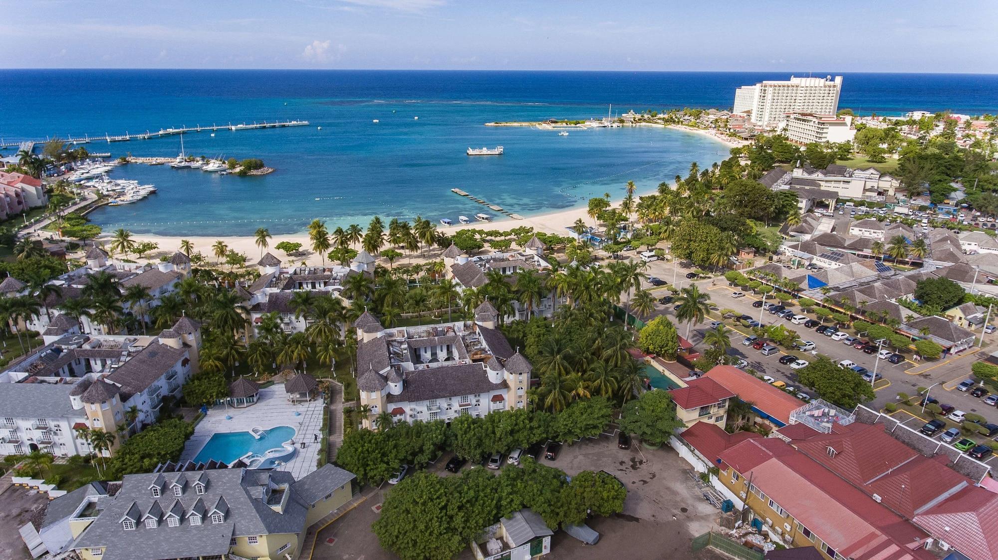 Playa Conch Shell Studio at Sandcastles