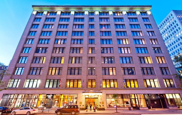 Le Square Phillips Hotel And Suites