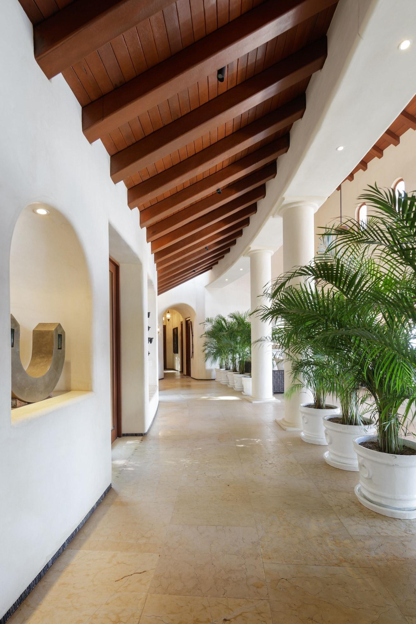 Vista Lobby Casa Angelina
