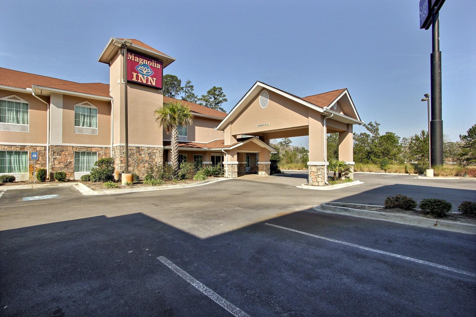 Vista Exterior Magnolia Inn & Suites