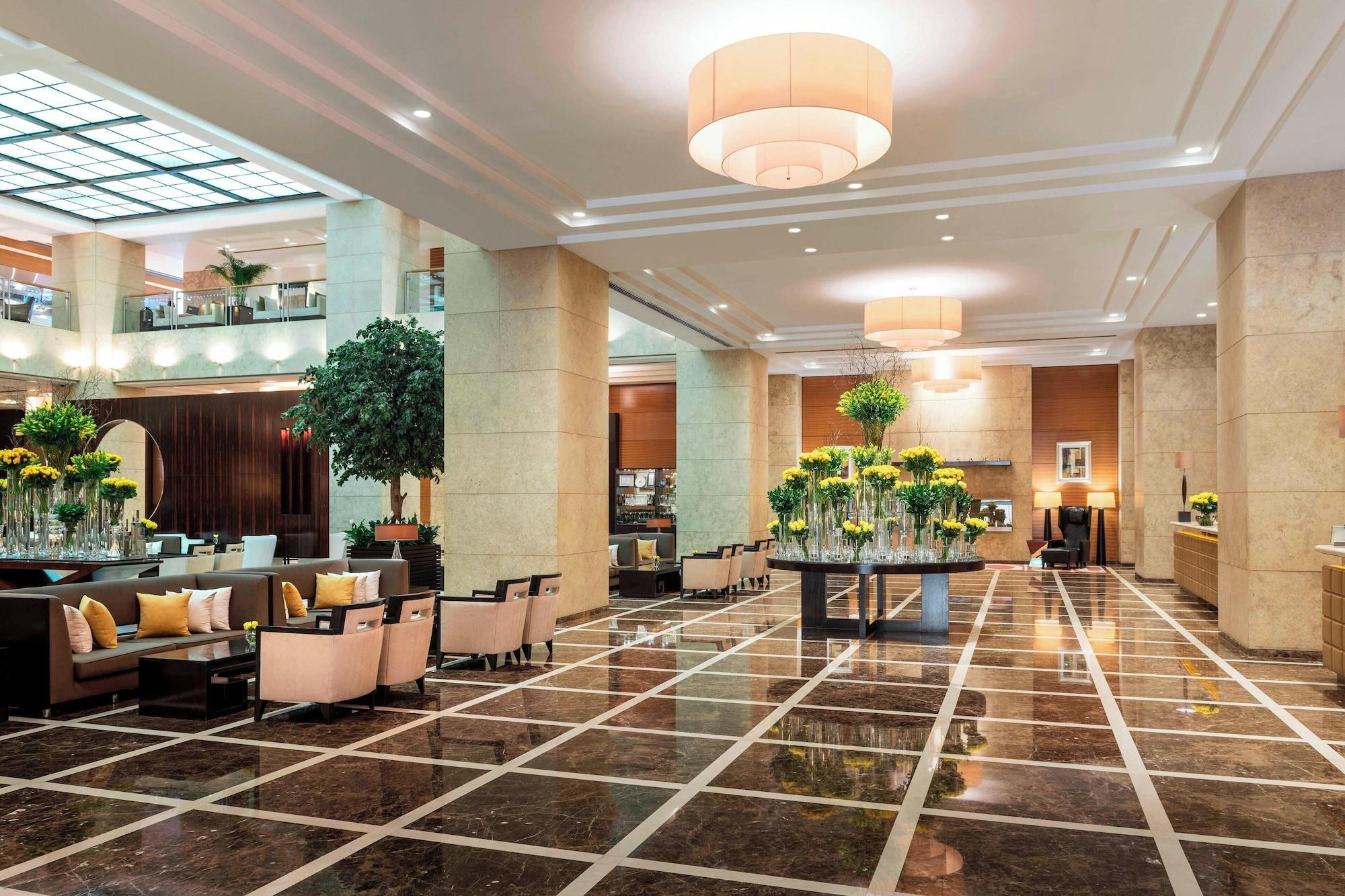 Vista Lobby Grosvenor House, a Luxury Collection Hotel, Dubai
