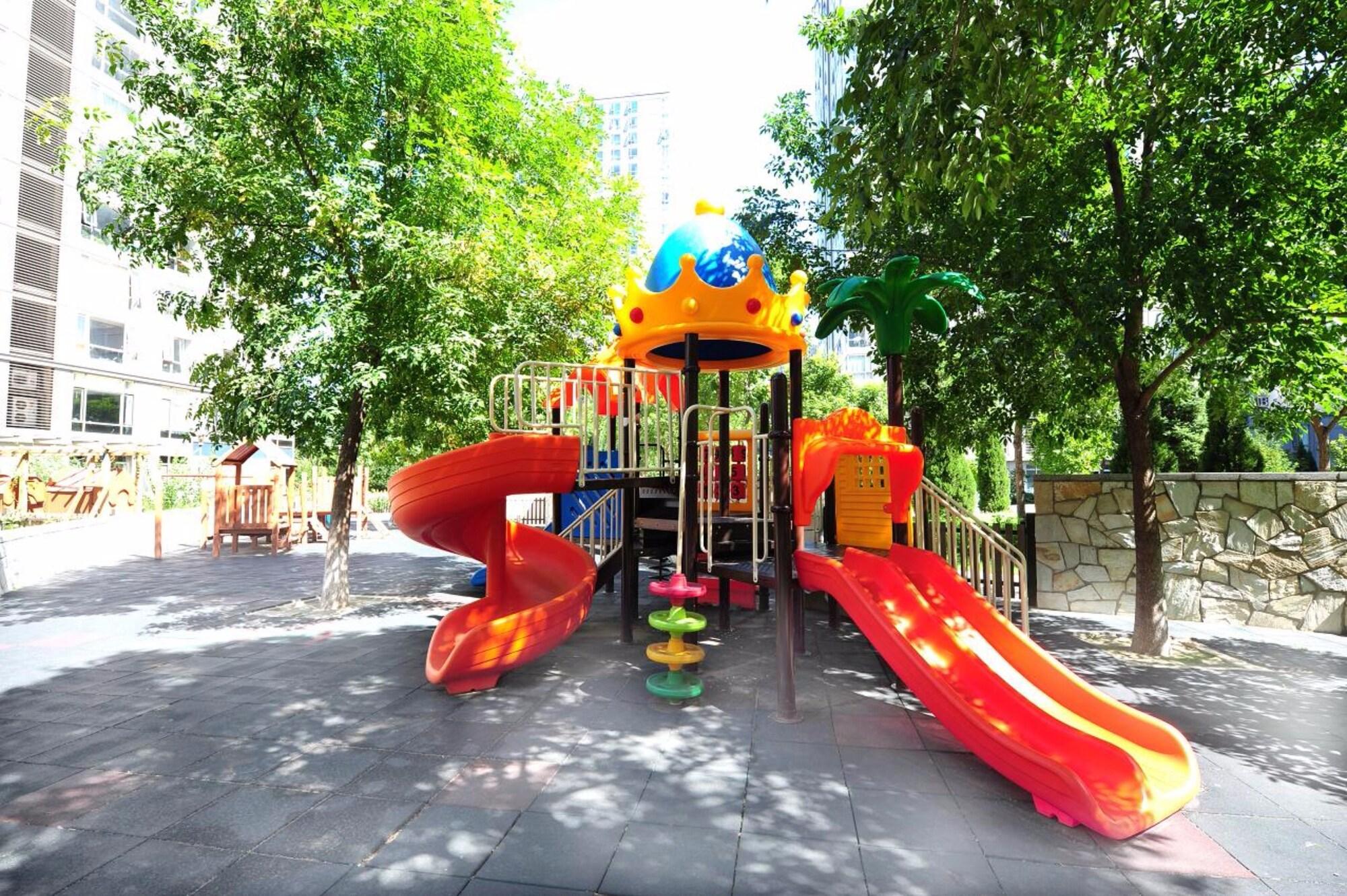 Instalaciones Recreativas Oak Chateau Beijing