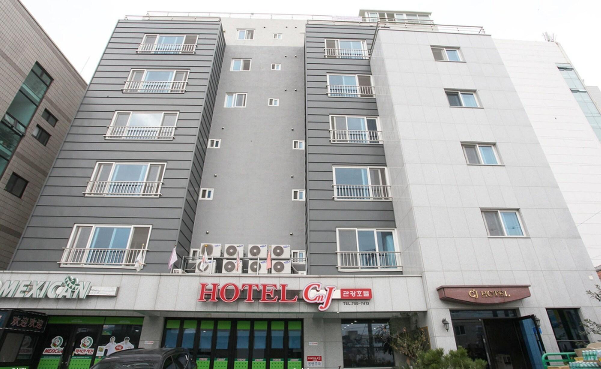 Vista Exterior Hotel CJ