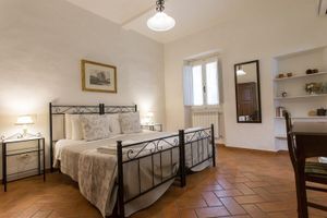 Alquiler Vacacional - Datini Apartment in Tuscany (2 room 4 people - WIFI - TERRACE - GARAGE)