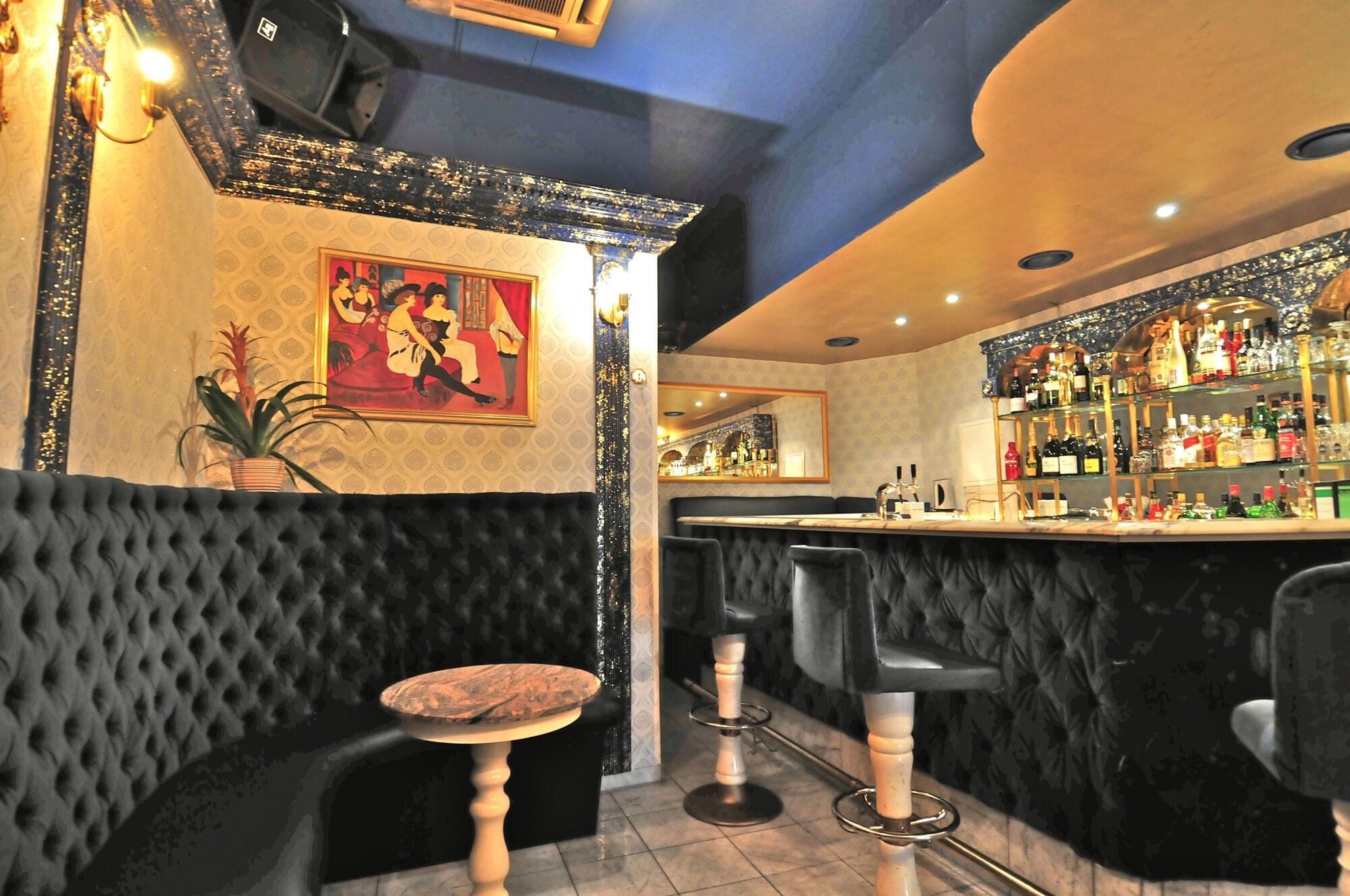 Bar/Salón Monte Christo