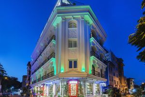 Alojamiento - The Magnaura Palace Hotel